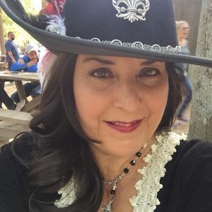 Meet your Posher, Vicky